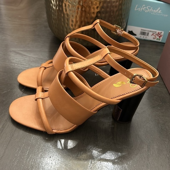 FRANCO SARTO Ollieglad Ankle Strap Sandal In Camel - Picture 6 of 8